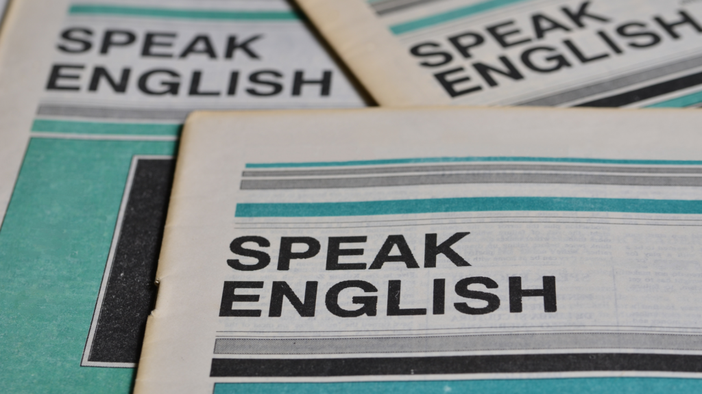 El inglés es el idioma más utilizado en el ámbito de los negocios y la jerga profesional. Dominar este idioma abre un mundo de oportunidades para los profesionales