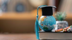 El dominio de idiomas extranjeros, como el inglés, francés o alemán, se ha convertido en un requisito indispensable en el entorno empresarial actual