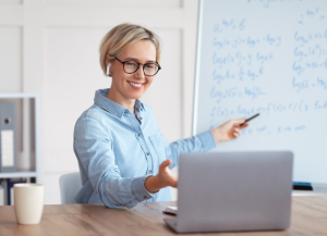 cursos de francés para empresas con FUNDAE